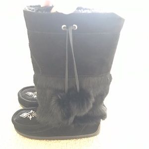 Minnetonka fur boots